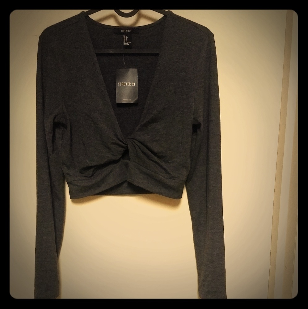twist front crop top